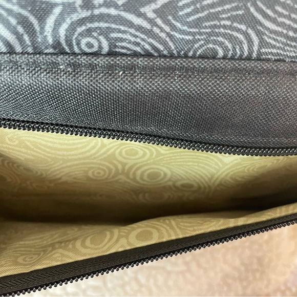 PowerA Everywhere Messenger Bag - Zelda - Picture 6 of 11